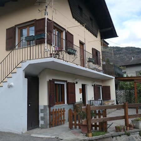 Villa La Petite Maison Aosta Exterior foto